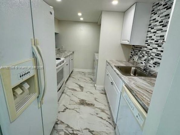 2081 NW 46th Ave APT H102