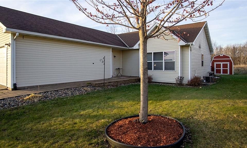 1st image of 211 Meadow Ln
