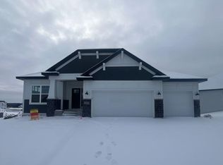 897 Big Woods Dr, Delano, MN 55328