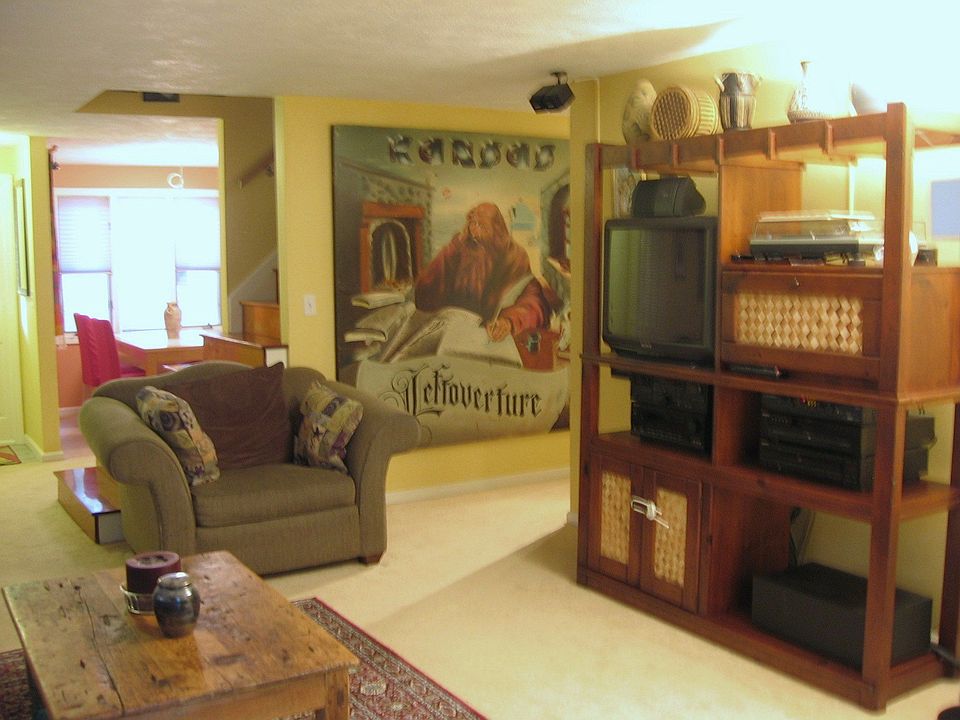 Living Rm w. Fplce