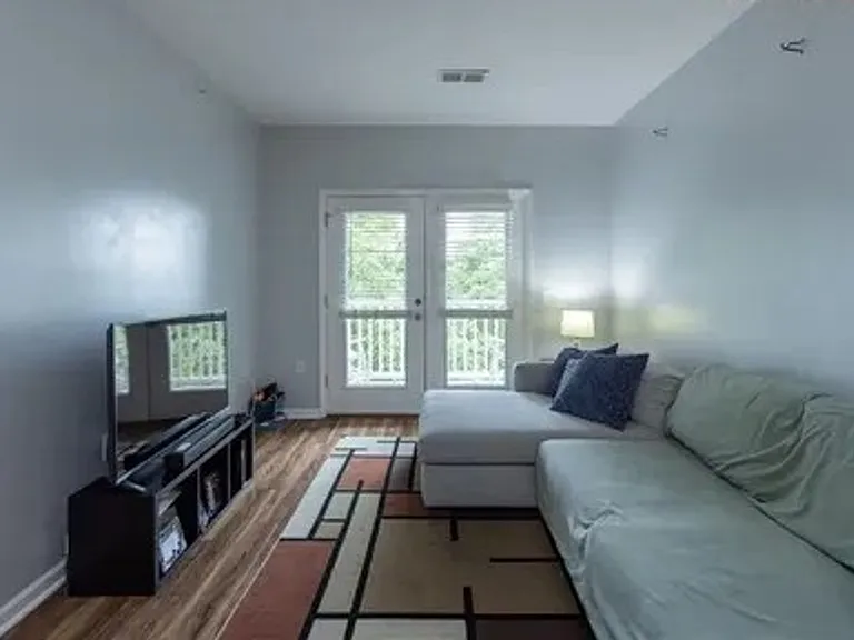 190 Eli Hartley Dr #204 — Photo 5