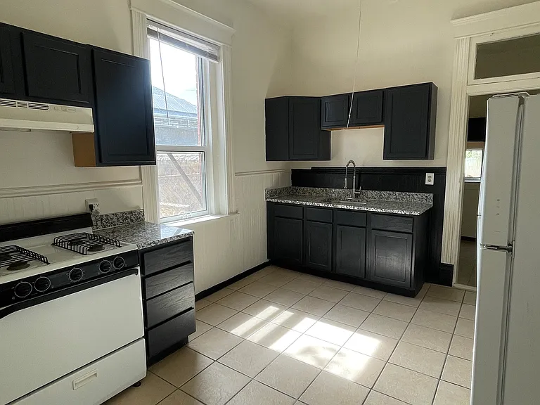 611 Arizona Ave #1 — Photo 2