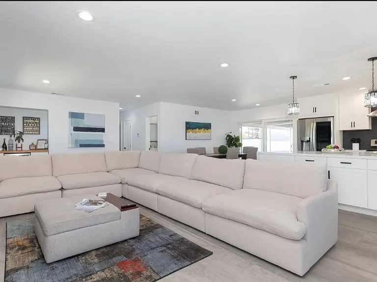 5141 Dubois Dr — Photo 1