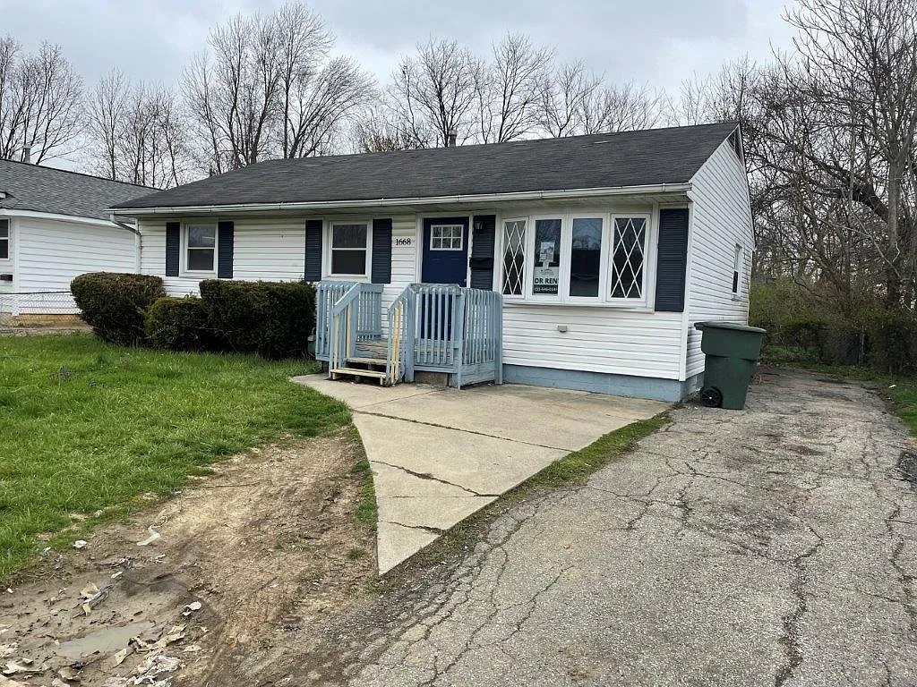 1668 26th Ave photo 1