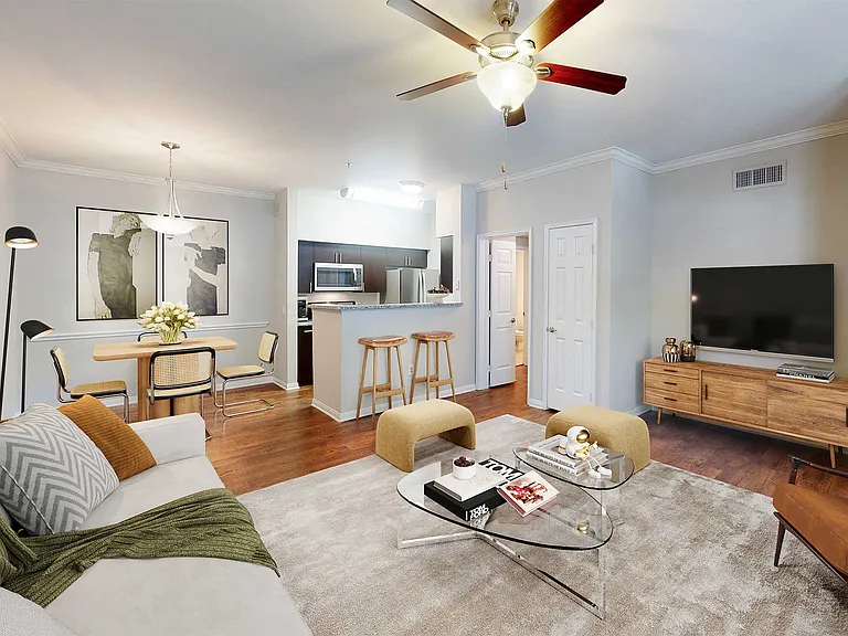 The Carriage Homes at Wyndham — Photo 7