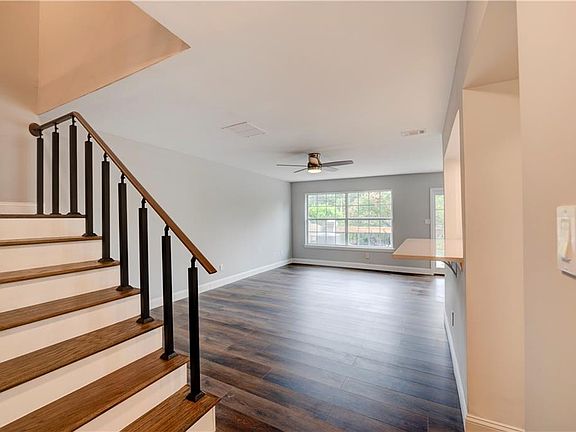 2nd image of 6980 Roswell Rd Unit B3