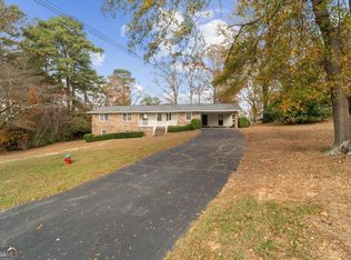 201 Crestmont Dr, Calhoun, GA 30701