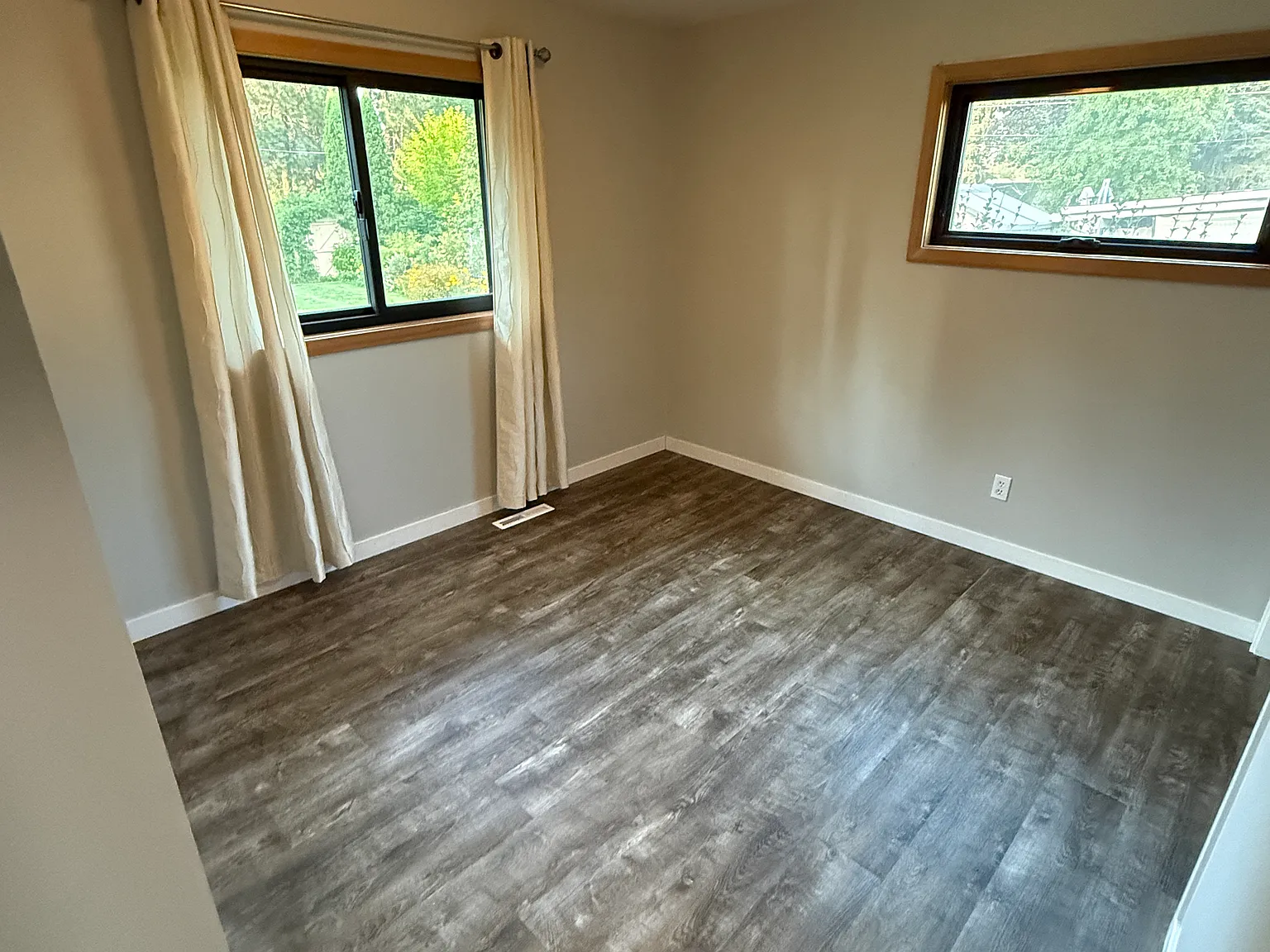 4 bed, 2548 sqft, $3,000 — Photo 3
