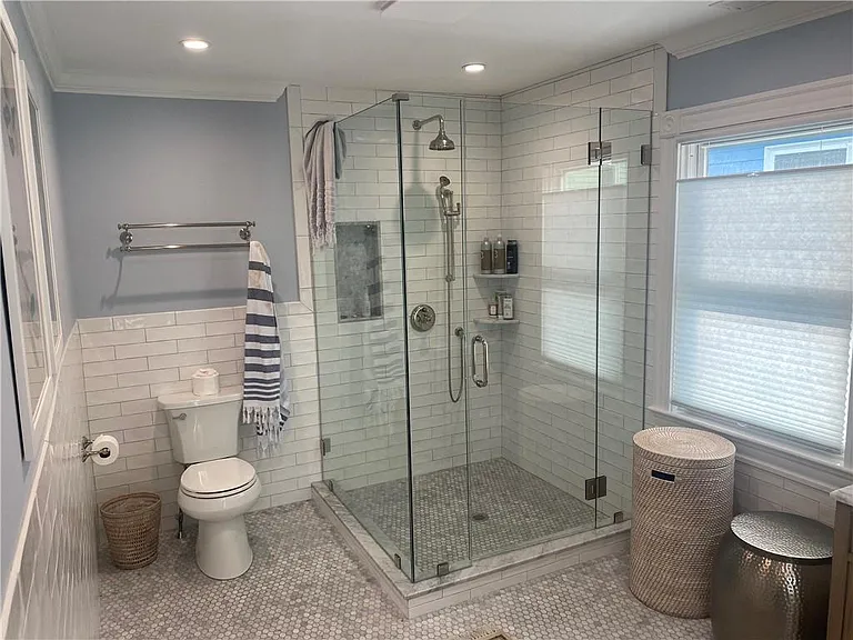 27 Mann Ave — Photo 9