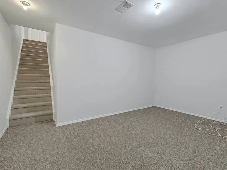 2198 Kent Ct #2198 — Photo 18