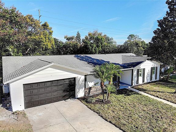 4th image of 323 Oak Hill Dr