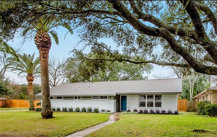 1st image of 4821 Briarbend Dr