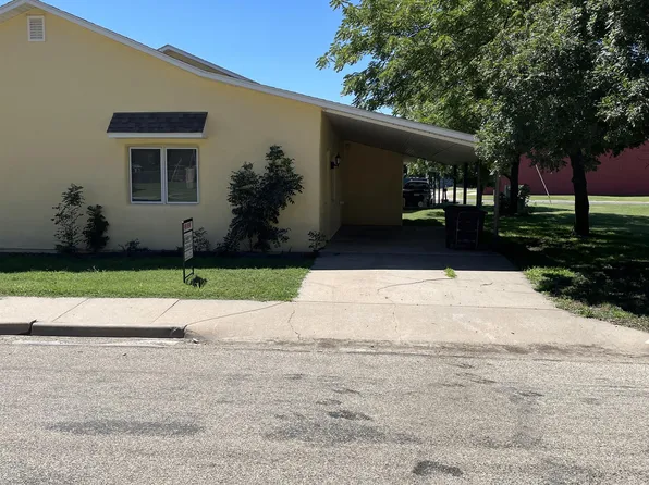 521 24th St, Wilson, KS 67490