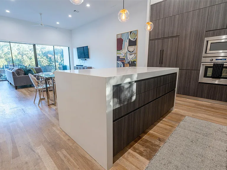 709 Memorial Heights Dr — Photo 19