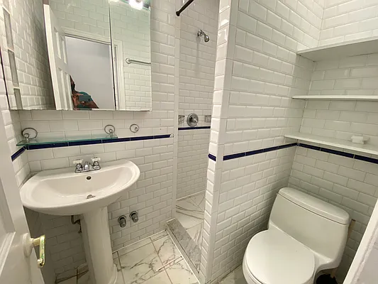 Rented by Corcoran | media 23