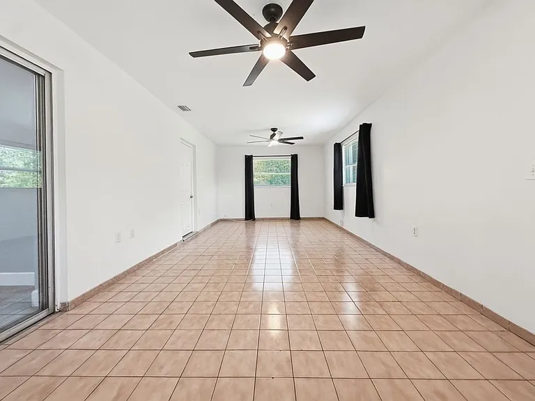 530 Obispo Ave — Photo 11