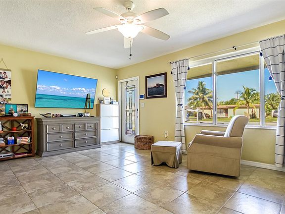 4th image of 2250 NW 79th Avenue