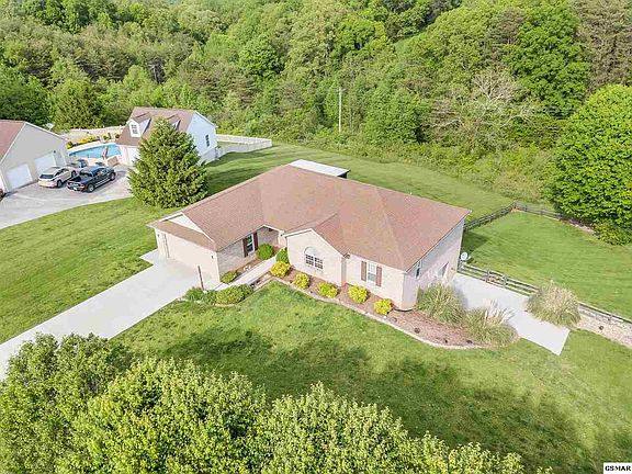 2nd image of 3036 Sugarwood Dr
