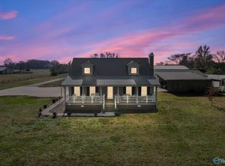 17518 New Cut Rd, Athens, AL 35611