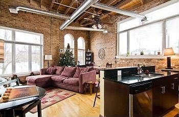 3rd image of 7377 N Rogers Ave APT 206