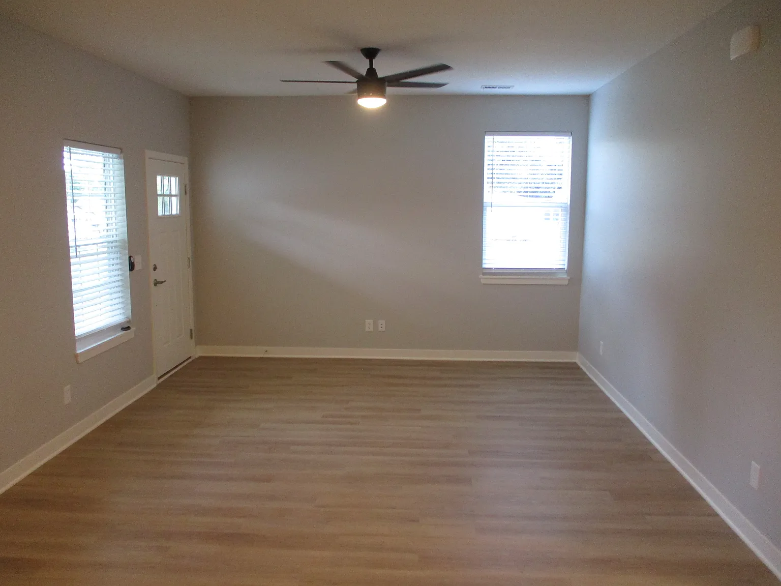 3 bed, 1160 sqft, $1,650 — Photo 4