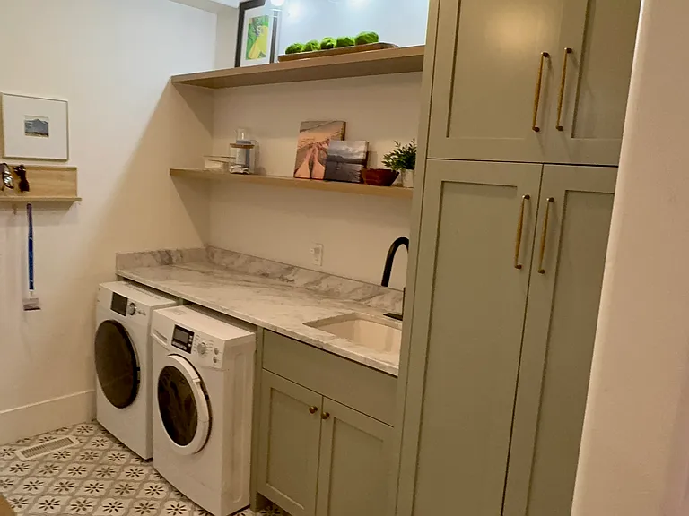 Mudroom/Laundry
