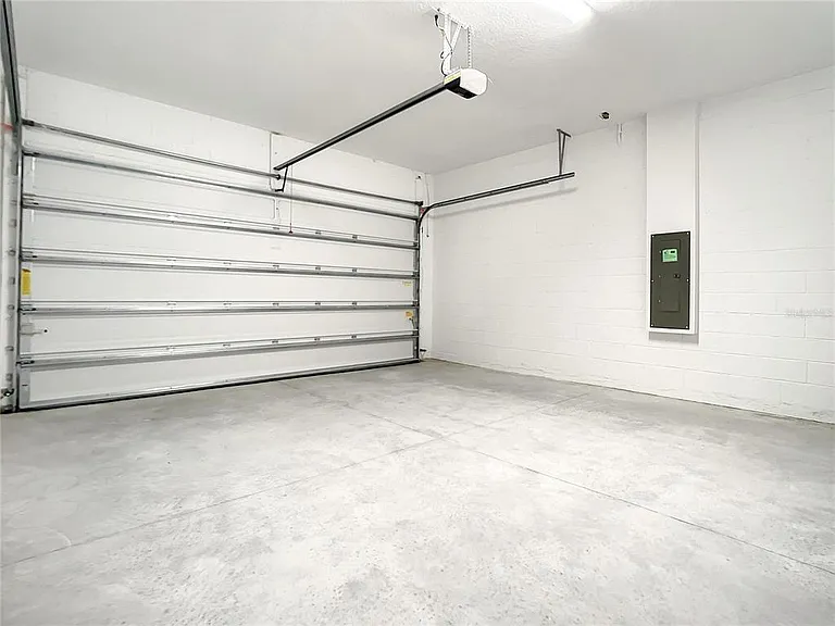 652 Kimber Ln — Photo 13