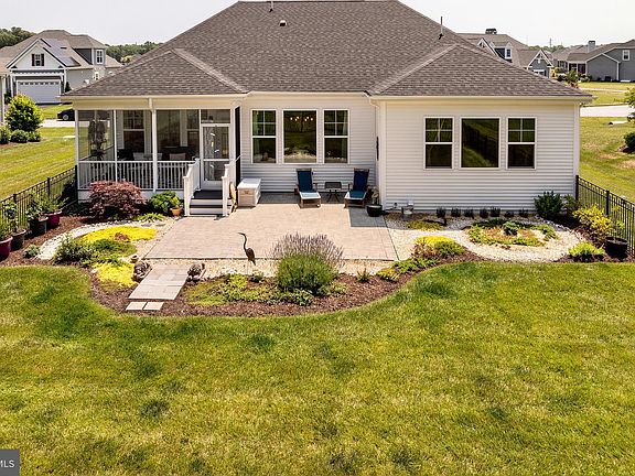 2nd image of 29620 Patrick Henry Cir