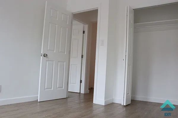 Rented by EXR | media 16