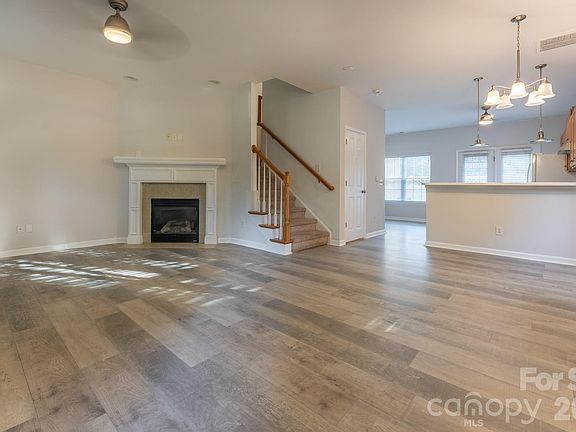 4th image of 227 Township Dr
