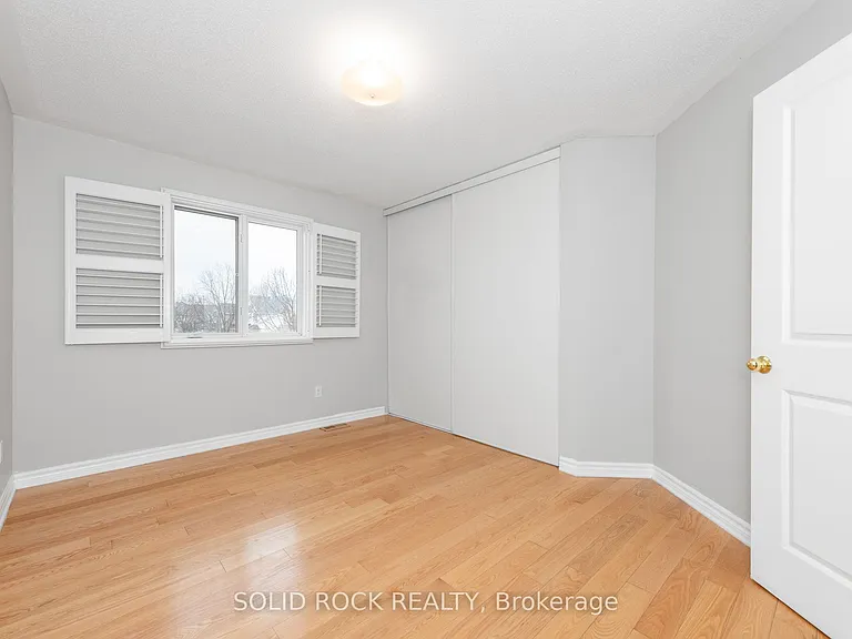55 Gleeson Way W — Photo 33