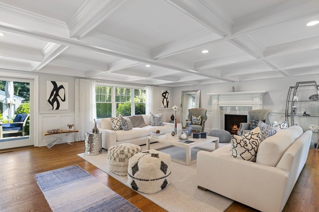  Elegant open living room