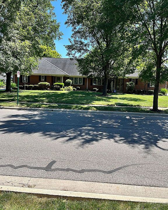 1st image of 1969-1971 Mackenzie Dr