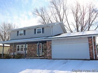 300 Saxon Dr, Springfield, IL 62704