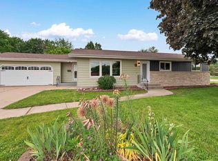 404 N Eagle St, Oshkosh, WI 54902