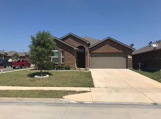 352 Wishbone Ln, Haslet, TX 76052