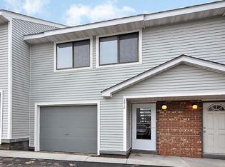 3217 Valley Ridge Dr, Eagan, MN 55121