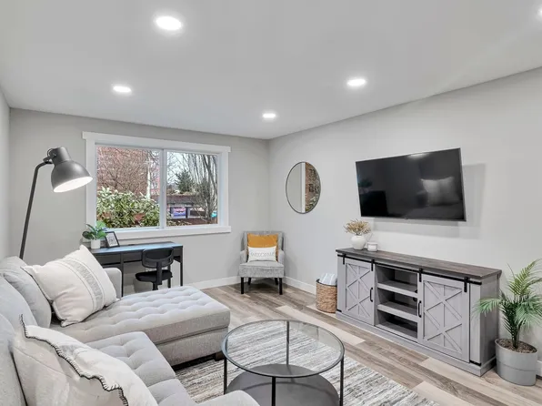 (undisclosed Address), Everett, WA 98201