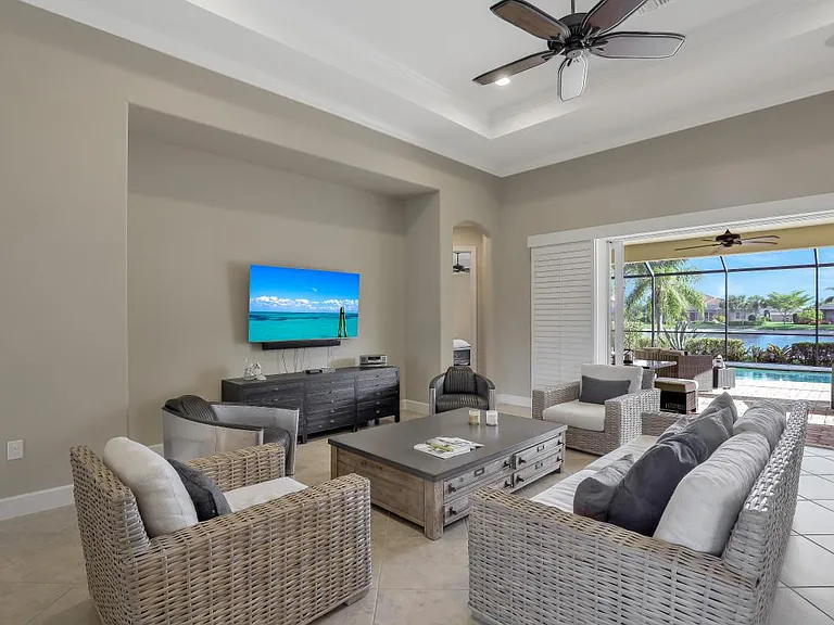 9096 Graphite Cir — Photo 16