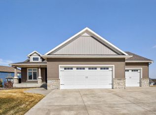 1504 Century Corner Ln NE, Rochester, MN 55906