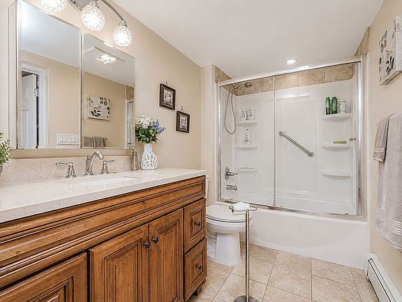 5th image of 2118 W 7th St