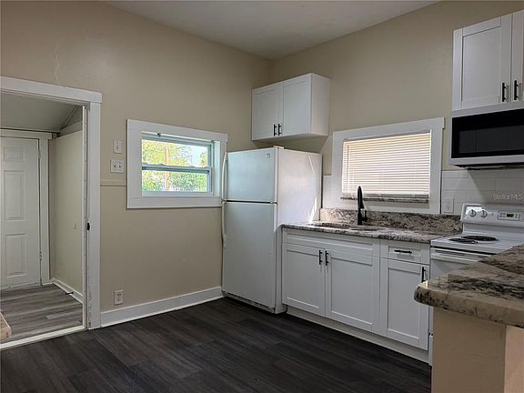 3rd image of 8113 N SEMMES STREET