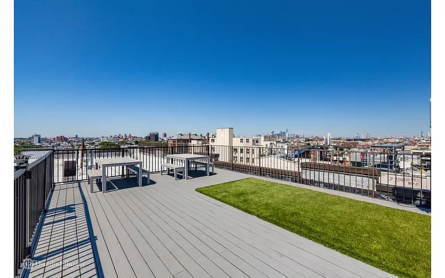 Sold by Douglas Elliman | media 24