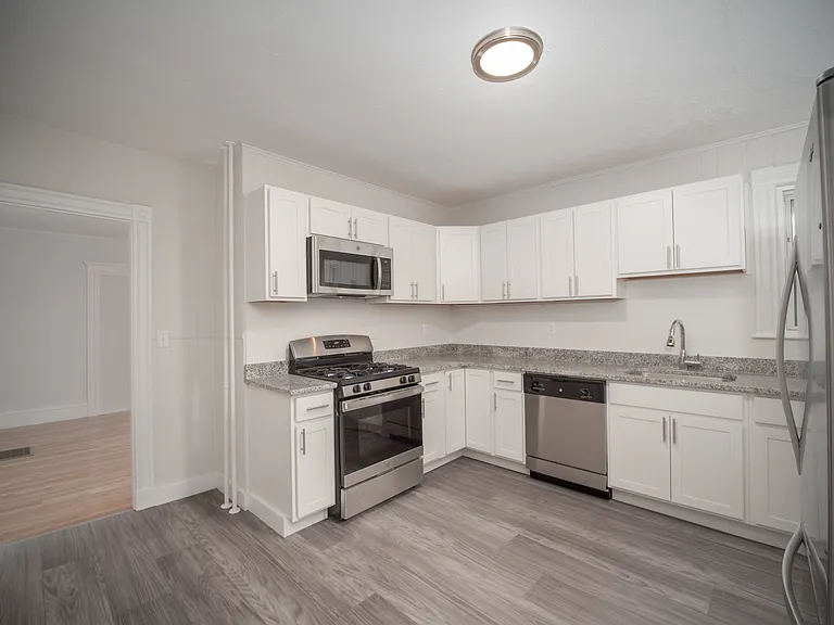 354 Beacon St #2 — Photo 5