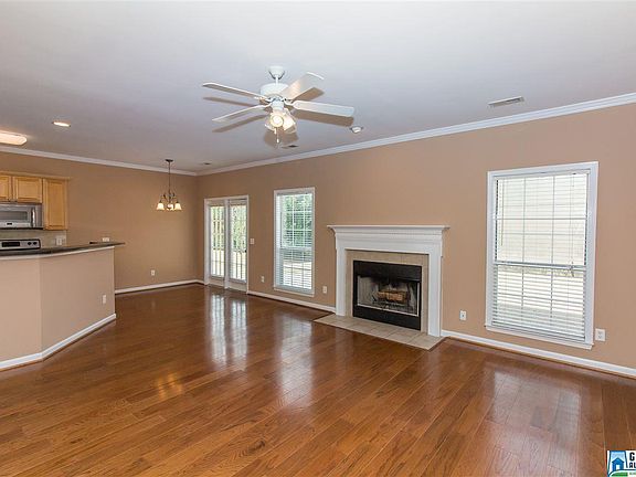 4th image of 4474 Canterbury St