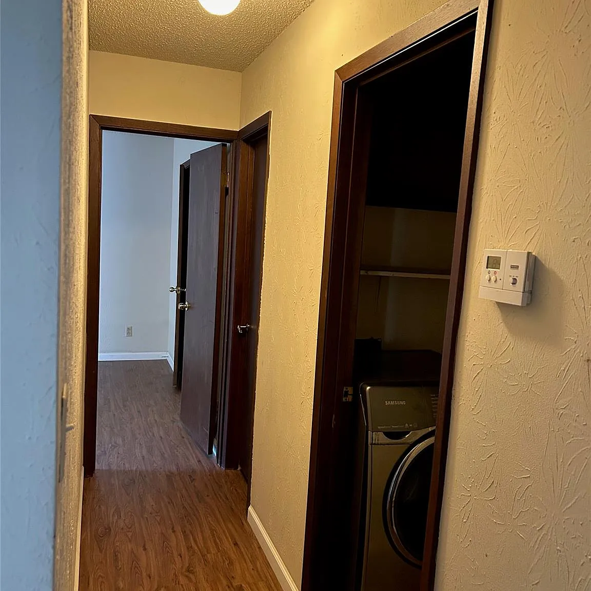 2 bed, 1.0 bath, 930 sqft, $1,400 — Photo 4