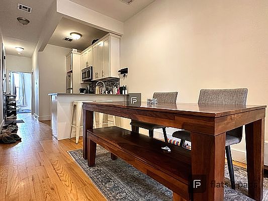 4th image of 1482 De Kalb Ave #1L