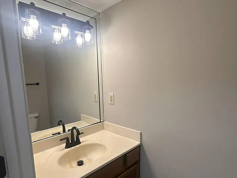 672 Millpond Rd — Photo 13