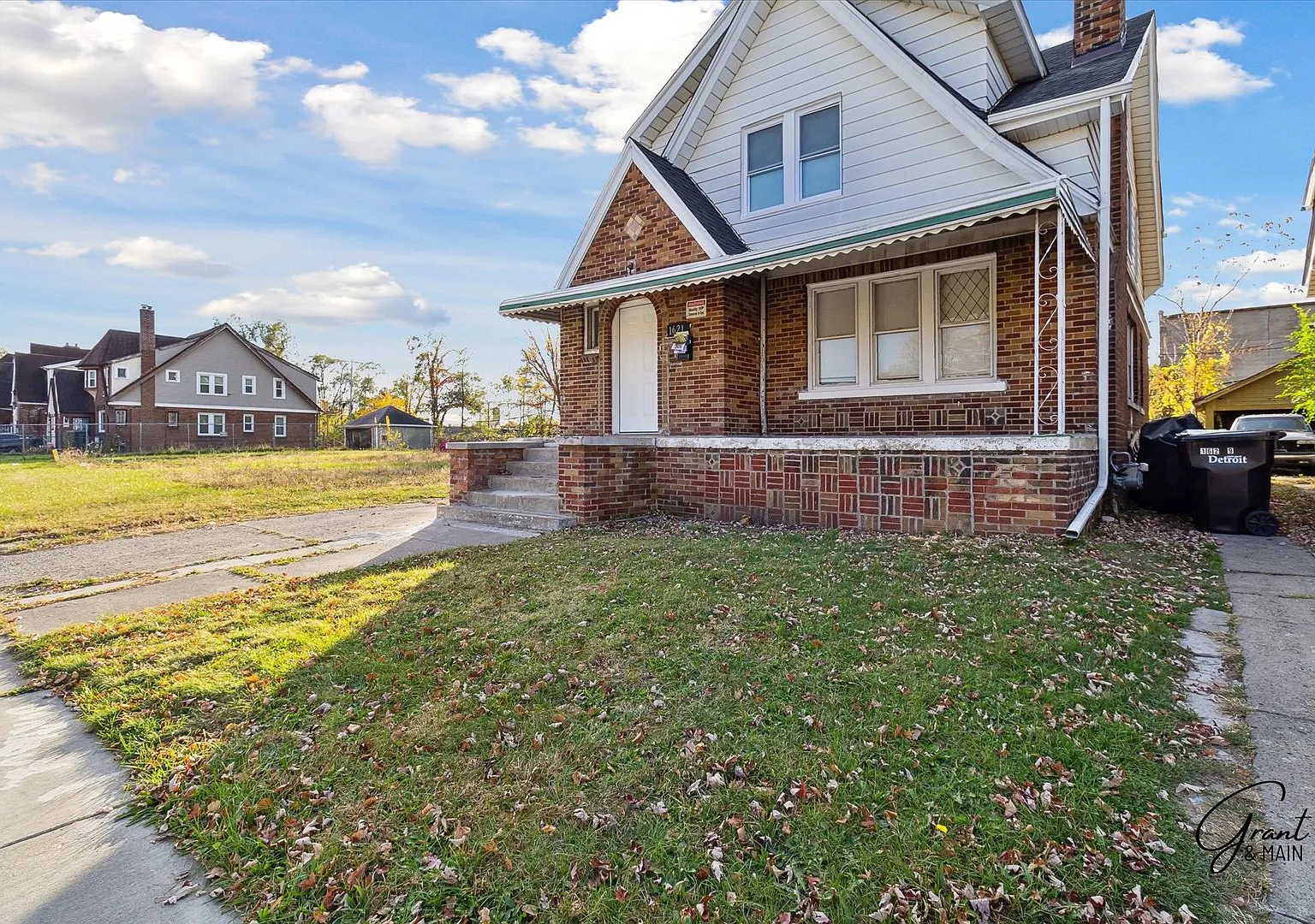 4 bedroom large home — Photo 2
