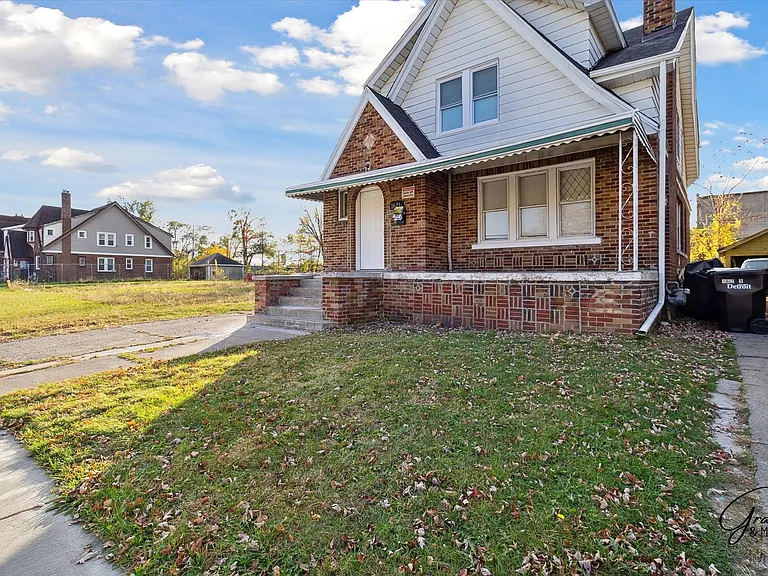 16211 Kentucky St — Photo 2